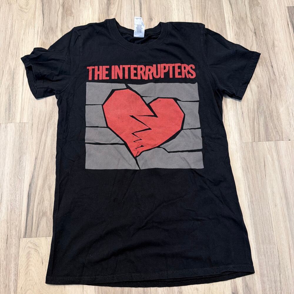 The Interrupters Broken Heart T-Shirt black women’s size small